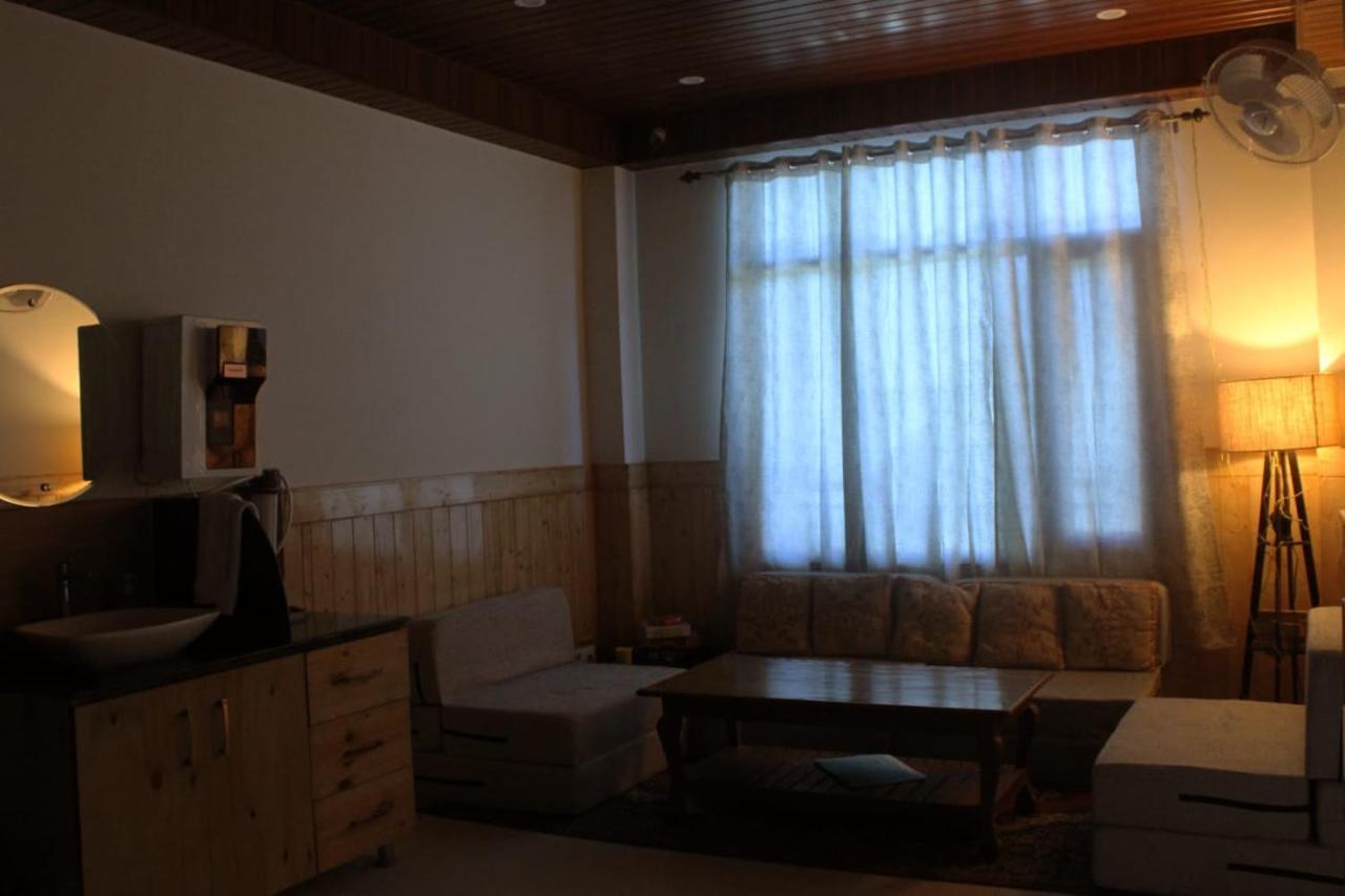 Him Aashrey B&B Homestay Simlá Kültér fotó