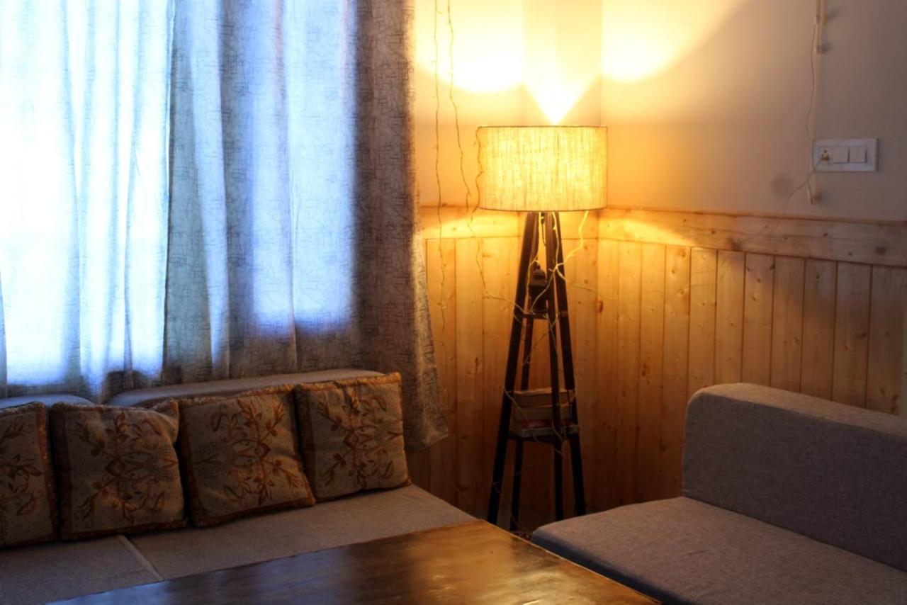 Him Aashrey B&B Homestay Simlá Kültér fotó