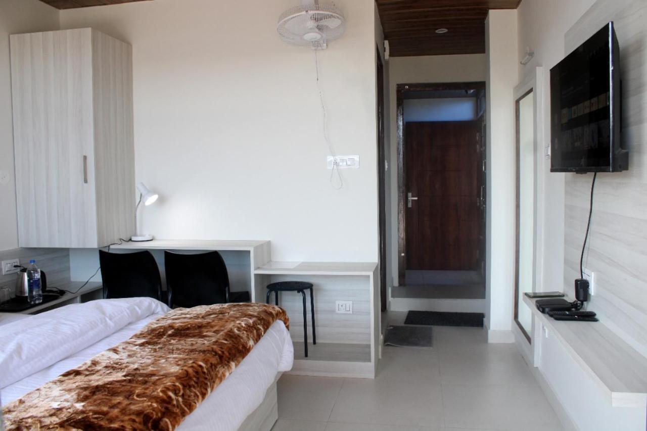 Him Aashrey B&B Homestay Simlá Kültér fotó