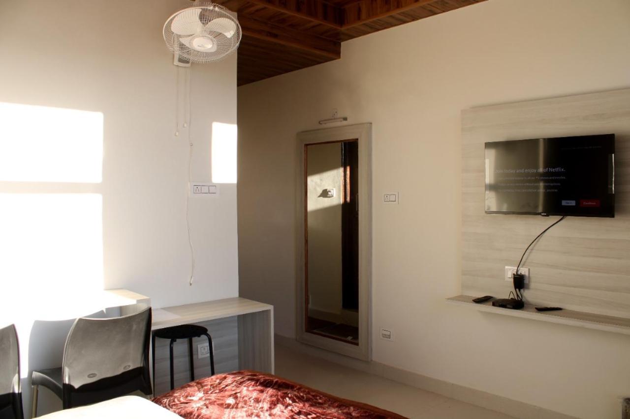 Him Aashrey B&B Homestay Simlá Kültér fotó