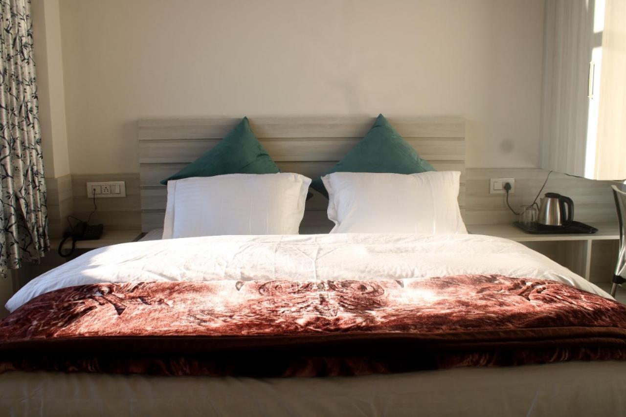 Him Aashrey B&B Homestay Simlá Kültér fotó