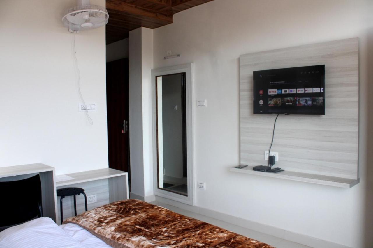 Him Aashrey B&B Homestay Simlá Kültér fotó